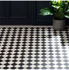 Odyssey Harlequin Large Black on Chalk Tiles